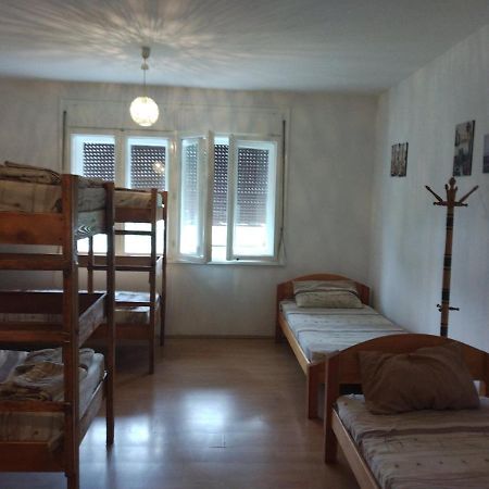 Comfy Hostel 2スコピエ エクステリア 写真