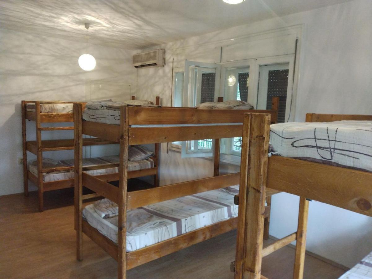 Comfy Hostel 2スコピエ エクステリア 写真